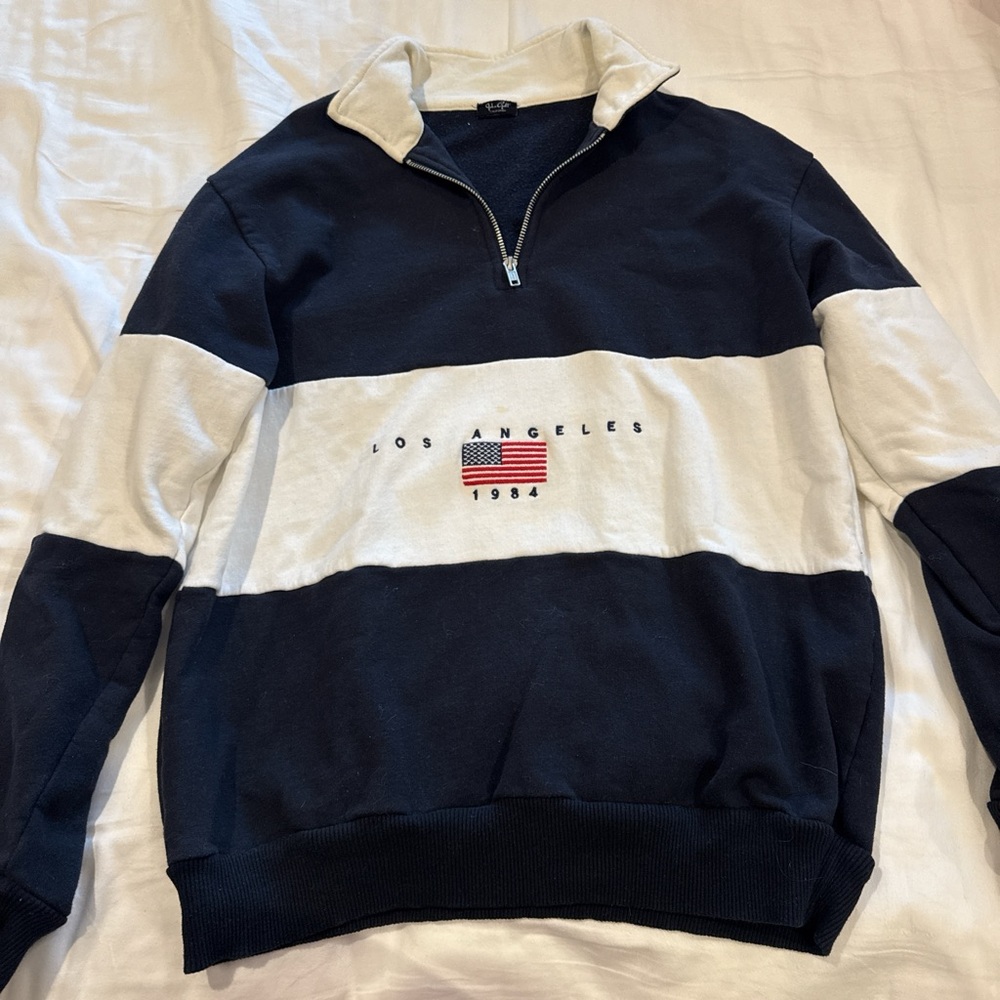 Brandy Melville Blue and White Quarter-Zip Sweatshirt
